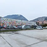Sunny Loft & Parking Brasov 2