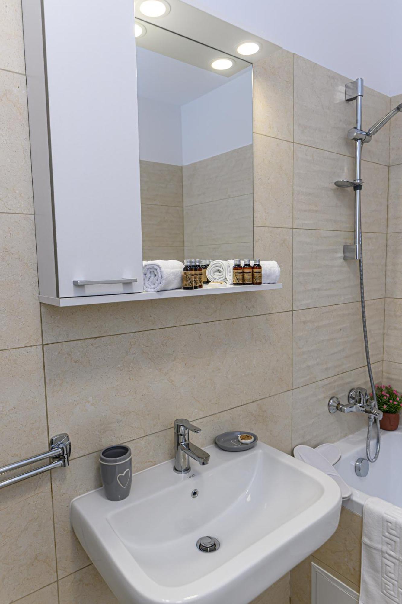 Sunny Loft & Parking 2 * Brasov