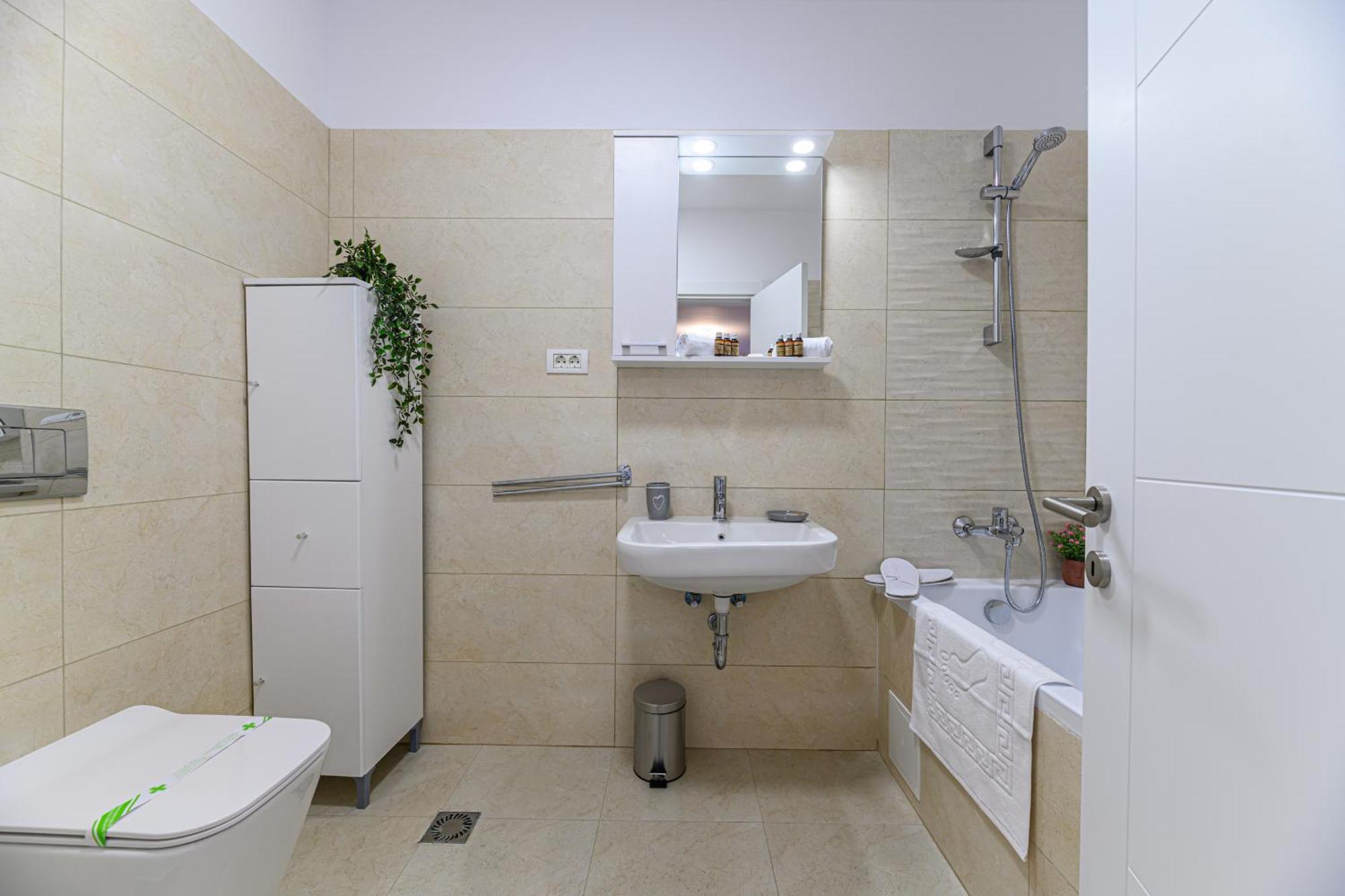 Sunny Loft & Parking 2 *